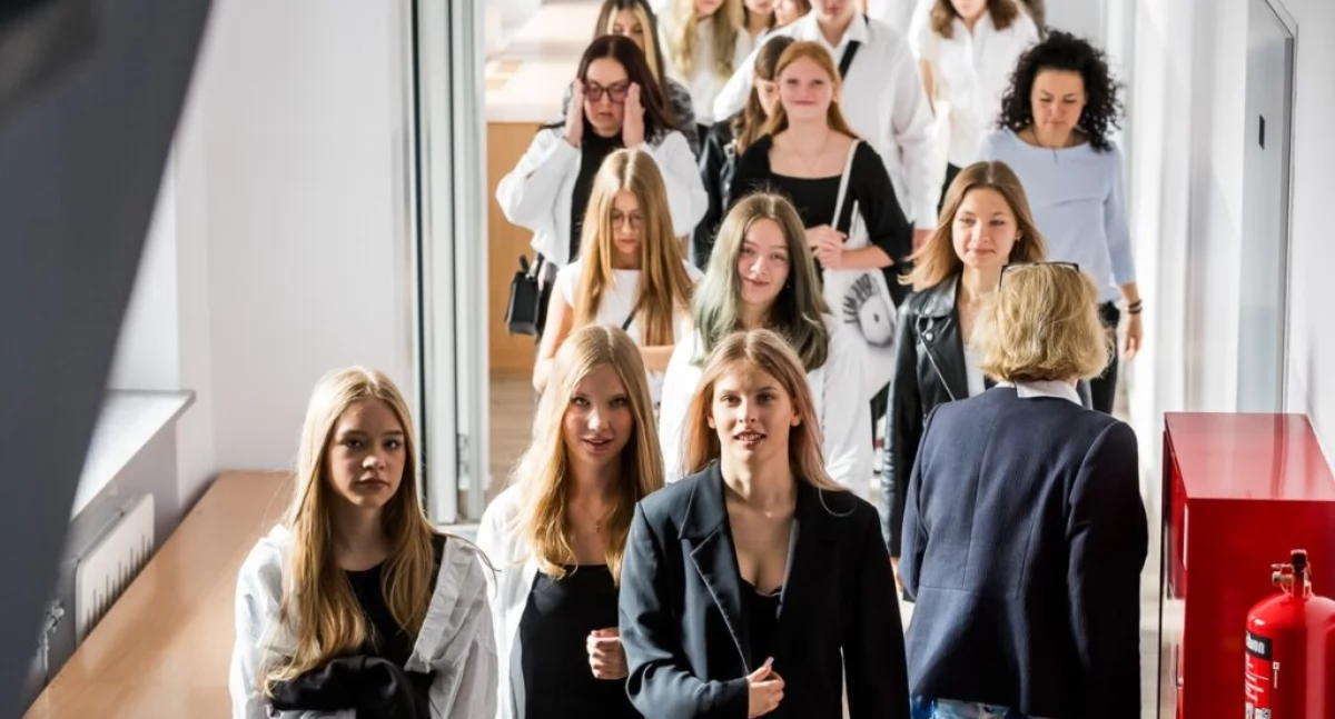 Zaskakujące liczby, konkretne kryteria. Co naprawdę oferują marszałkowskie stypendia z Bydgoszczy?