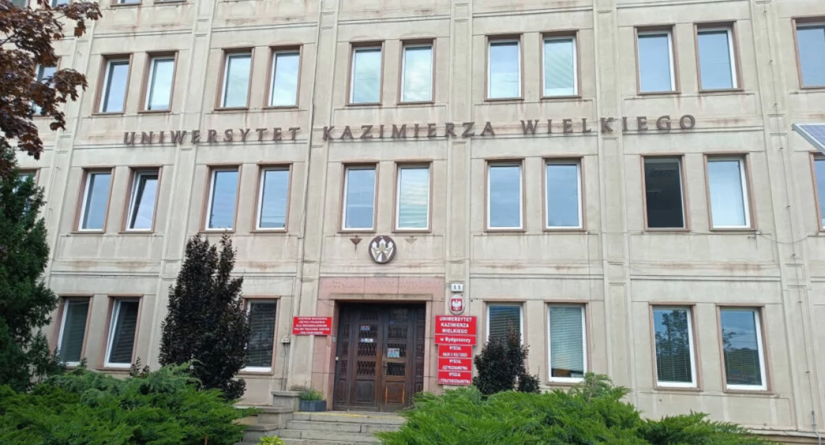 Po 32 latach nadchodzi zmiana. Symbol uczelni wystawiony na sprzedaż