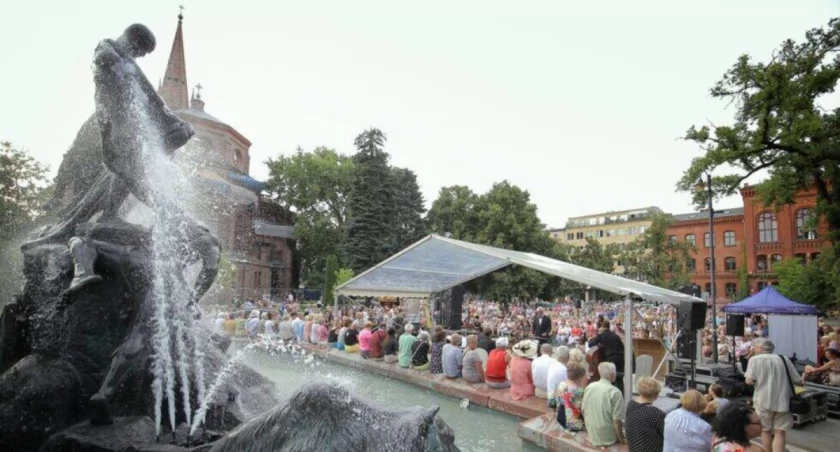 Kiedy wieczór brzmi jak wspomnienie. Bydgoszcz rozpoczyna Święto muzyki