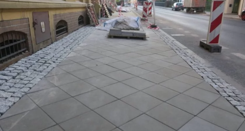 Bydgoszcz stawia na wygodę mieszkańców: wakacyjne prace drogowe i chodnikowe