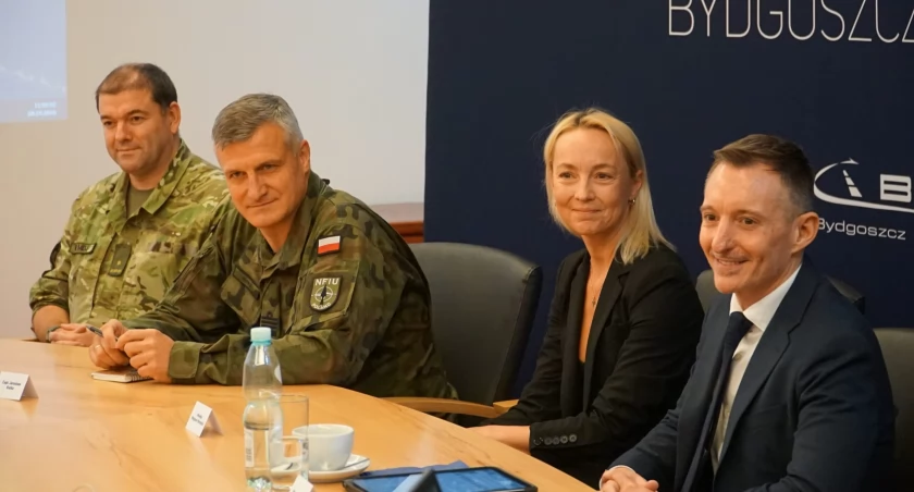 Lufthansa i NATO w Bydgoszczy: połączenia przez Frankfurt