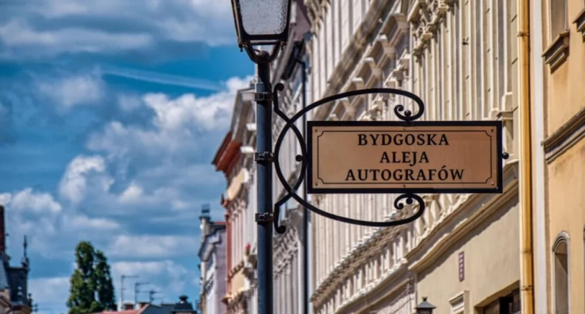 Autograf dr. Pawła Rajewskiego trafi na Długą w sobotę