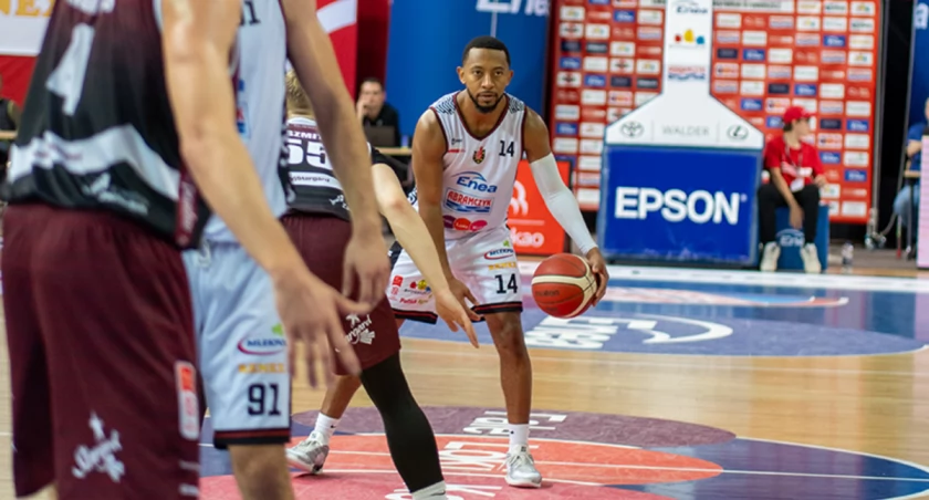 Astoria od -11 do +13 w 14 minut. 92:79 ze Spójnią