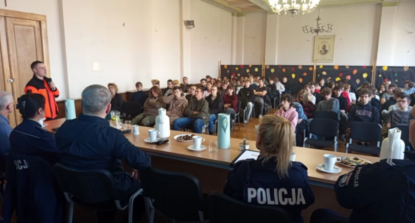 Szwederowo: debata o dopalaczach w ZSM nr 1