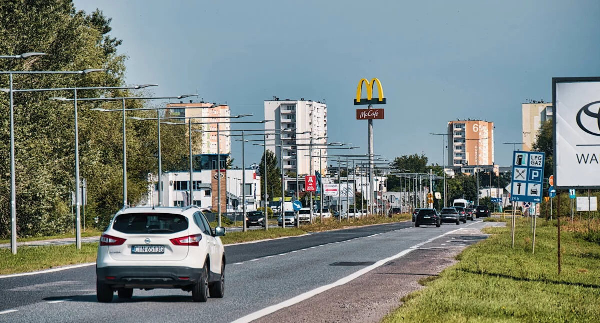 Al. Jana Pawła II: od 28 X jeden pas w stronę lotniska