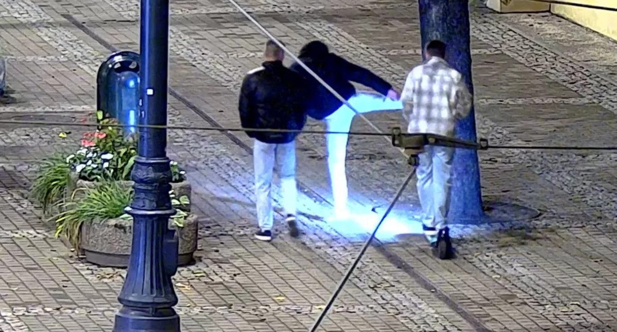 Nocna hulajnoga na Mostowej: promile, śmietnik na jezdni, mandaty