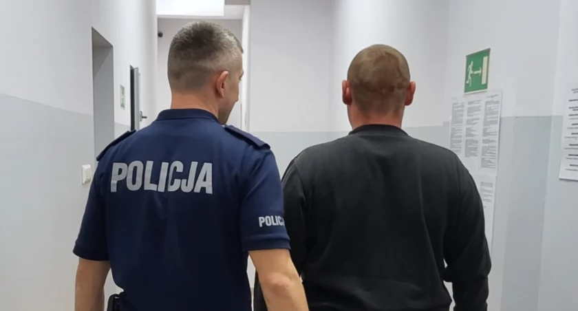 Paterek: kierowcy ciężarówek zablokowali seata. 3 promile