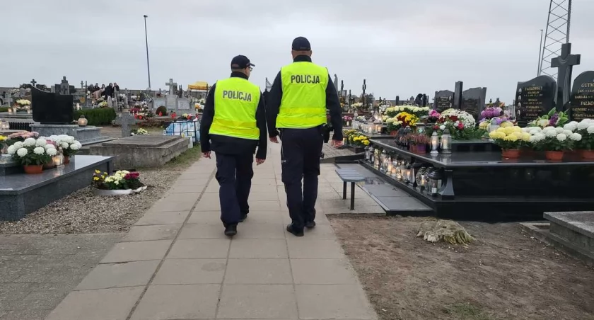 Wszystkich Świętych w Bydgoszczy: patrole i zakaz >12 ton