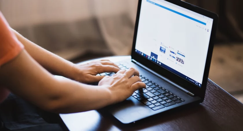 Koronowo wyposaża 7 szkół: 160 laptopów i 84 tablety