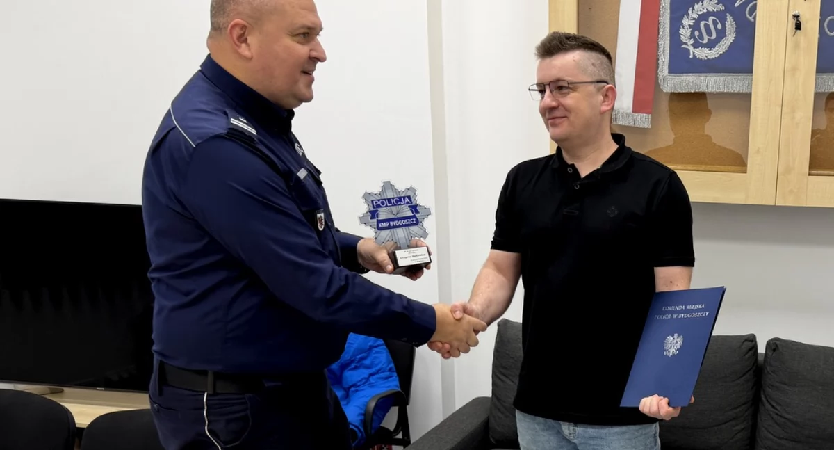 Bydgoszcz: Komendant dziękuje kierowcy MZK za ratunek dziecka