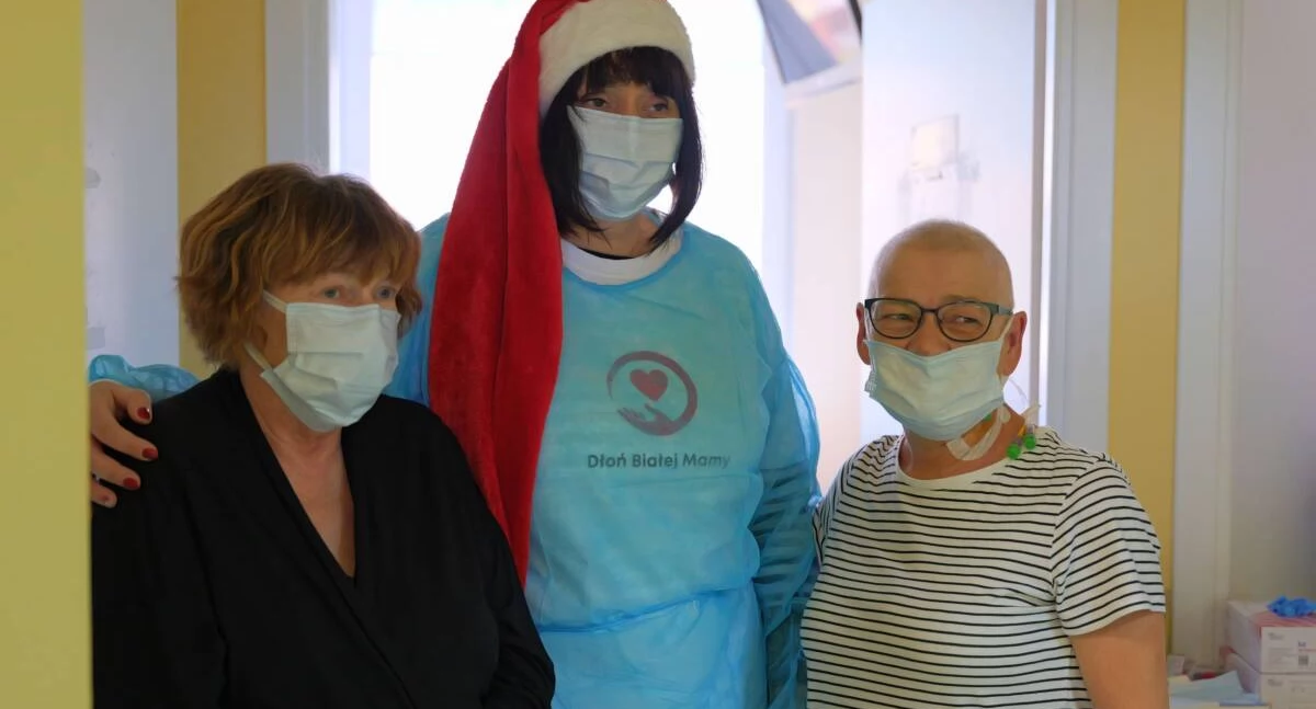 Mikołajki na hematologii Biziela. Dłoń Białej Mamy i DKMS