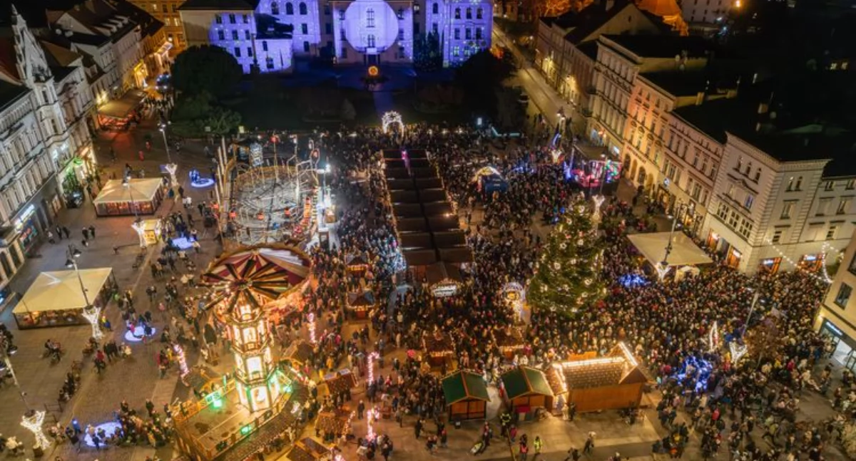 Góralskie granie na Jarmarku. Staszek Karpiel‑Bułecka w piątek