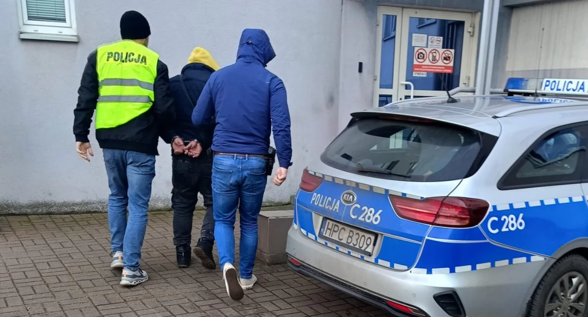 7600 papierosów bez akcyzy na targowisku w Śródmieściu
