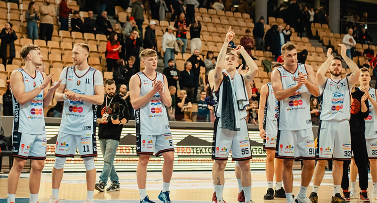 Astoria Bydgoszcz – SKS Fulimpex. Pierwszy z trzecim, komplet na trybunach