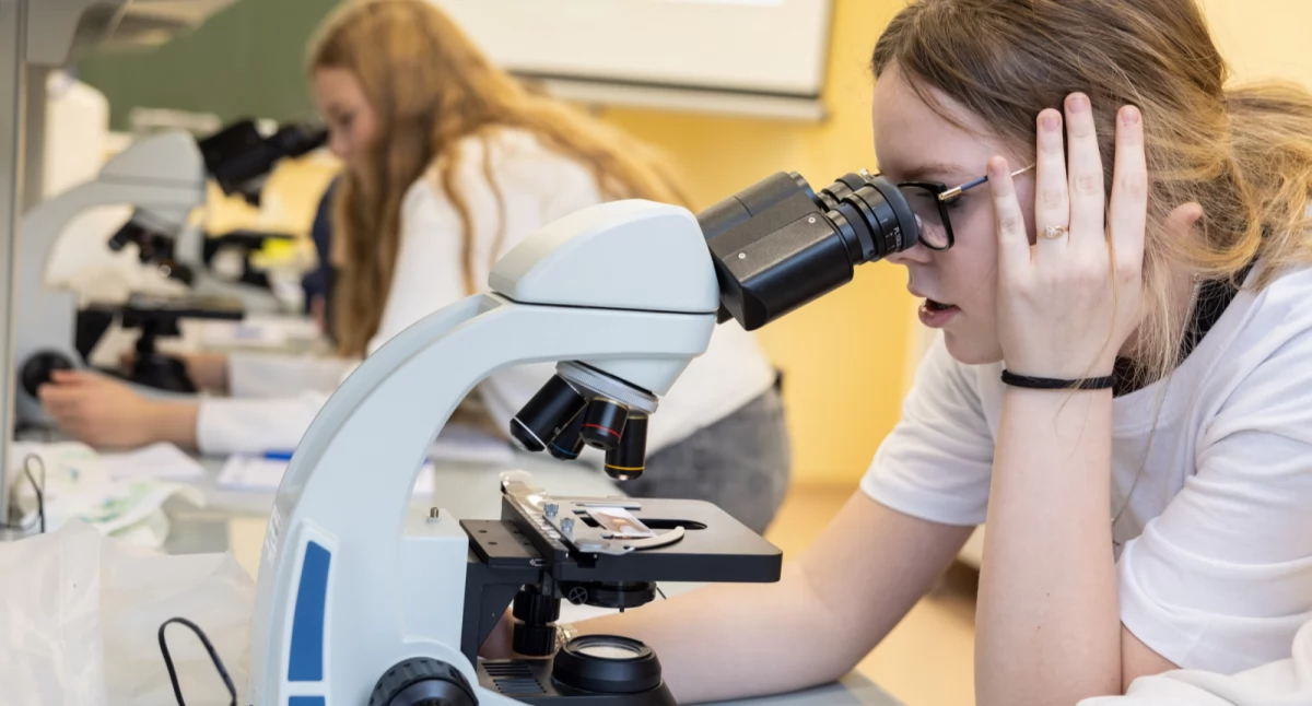 Noc Biologów na UKW. Młodzi zajrzeli do laboratoriów