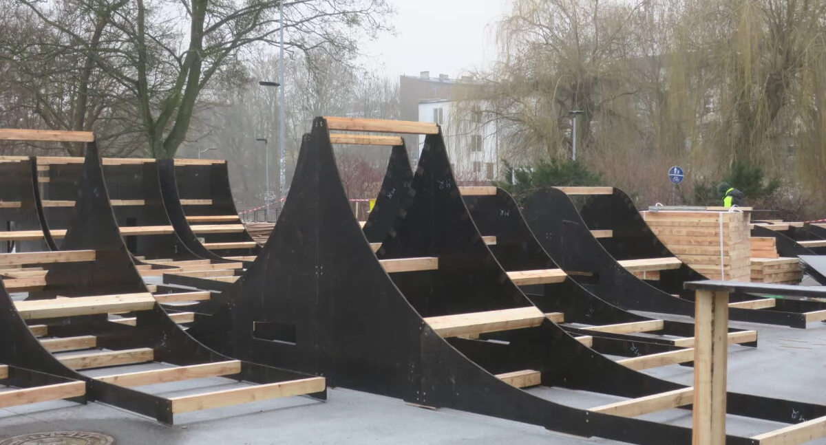 Skatepark Astoria: nowe rampy nad Brdą. Prace trwają
