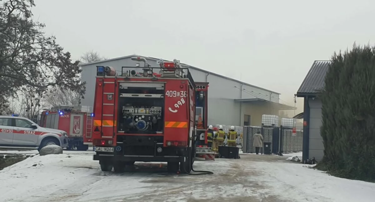 Wyciek kwasu azotowego w gminie Bądkowo. Służby działają