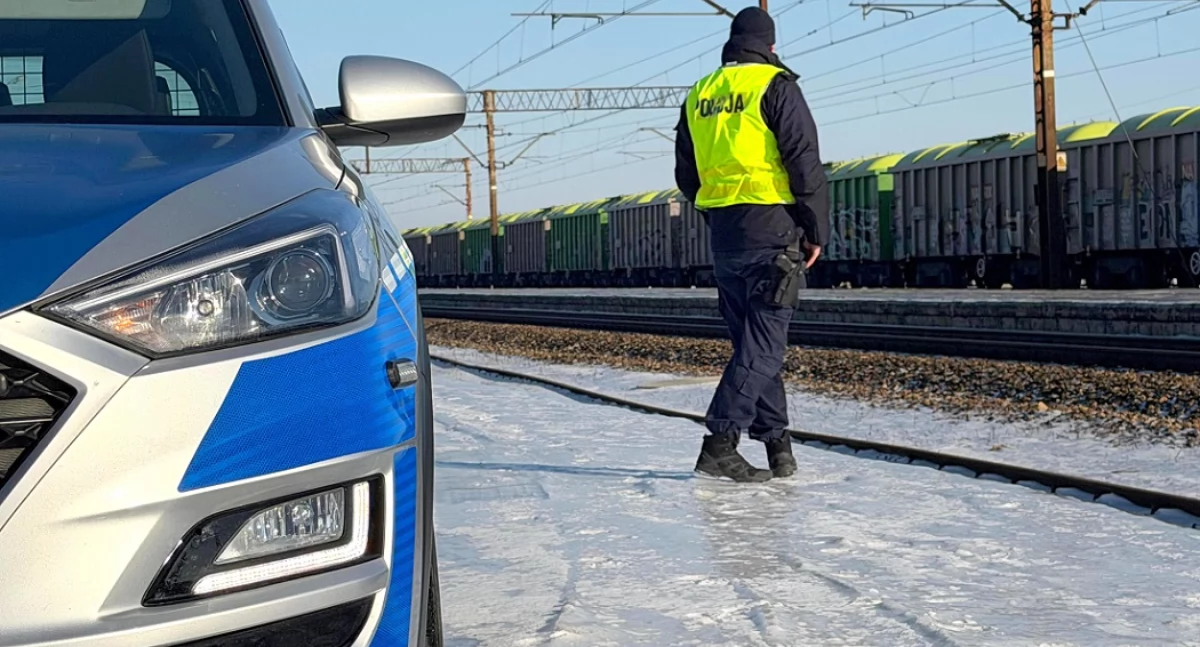 Powiat świecki: mandat za chodzenie po torowisku