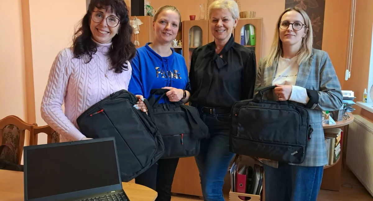 Atos: laptopy dla przedszkoli w Bydgoszczy – 40 zestawów