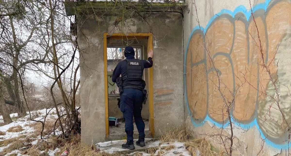 Policja Świecie sprawdza pustostany przed falą mrozów