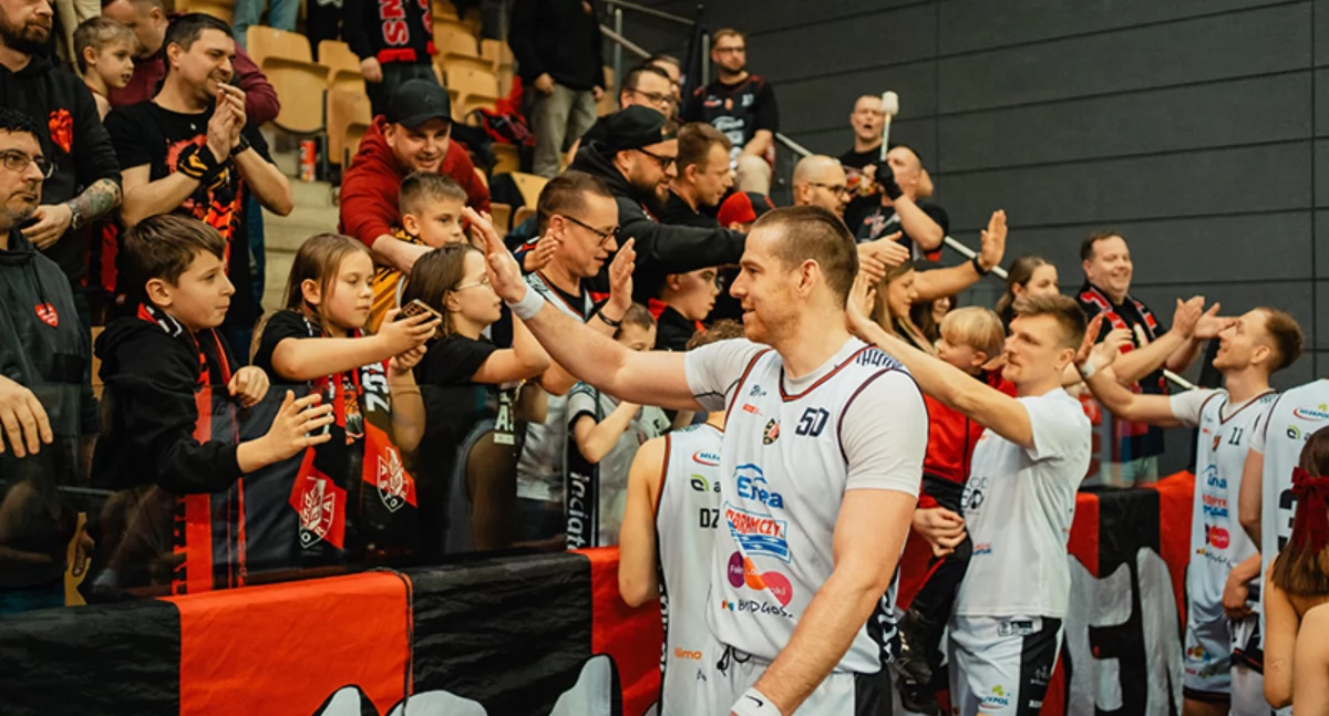 Astoria – Kotwica w Bydgoszczy: najlepsza obrona, pełne trybuny