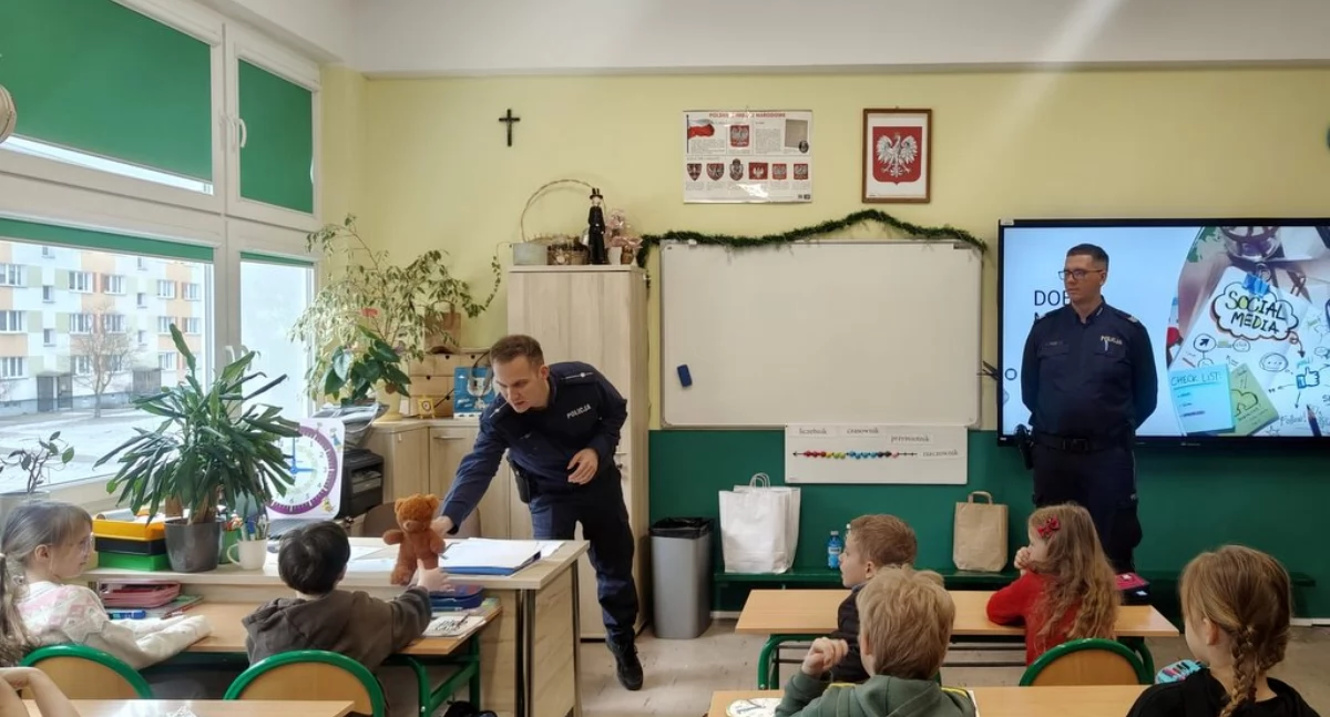 Profilaktyka hejtu w Bydgoszczy. Policja w SP 38