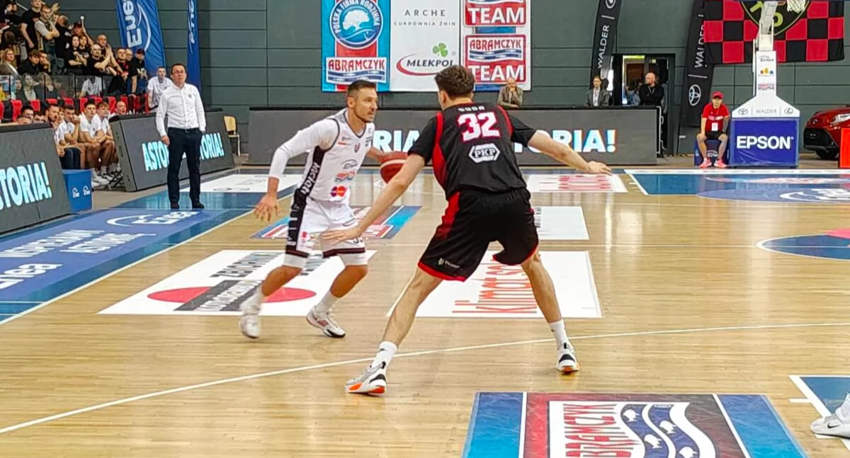 Enea Abramczyk Astoria wygrywa w Łodzi. 75:73 i dalej seria