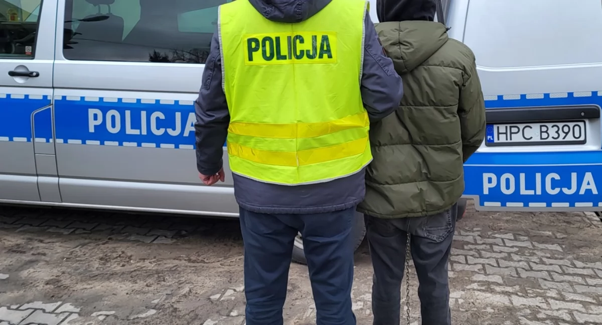 Włamanie w gminie Dobre: policja zatrzymała 27‑latka i 24‑latkę