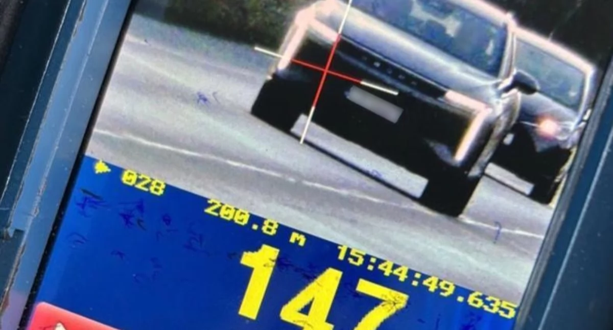 147 km/h na DK10. Mandat za prędkość Bydgoszcz: 3000 zł, 3 miesiące