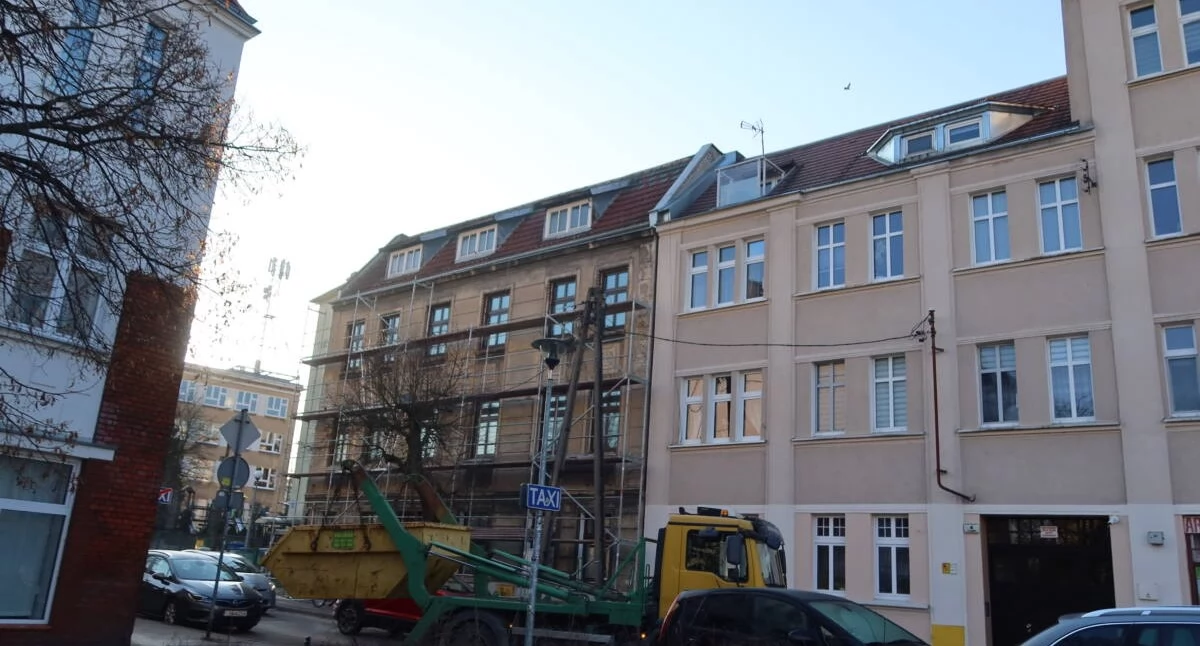 Remont kamienicy Bydgoszcz. Traugutta 6 domyka odnowioną pierzeję
