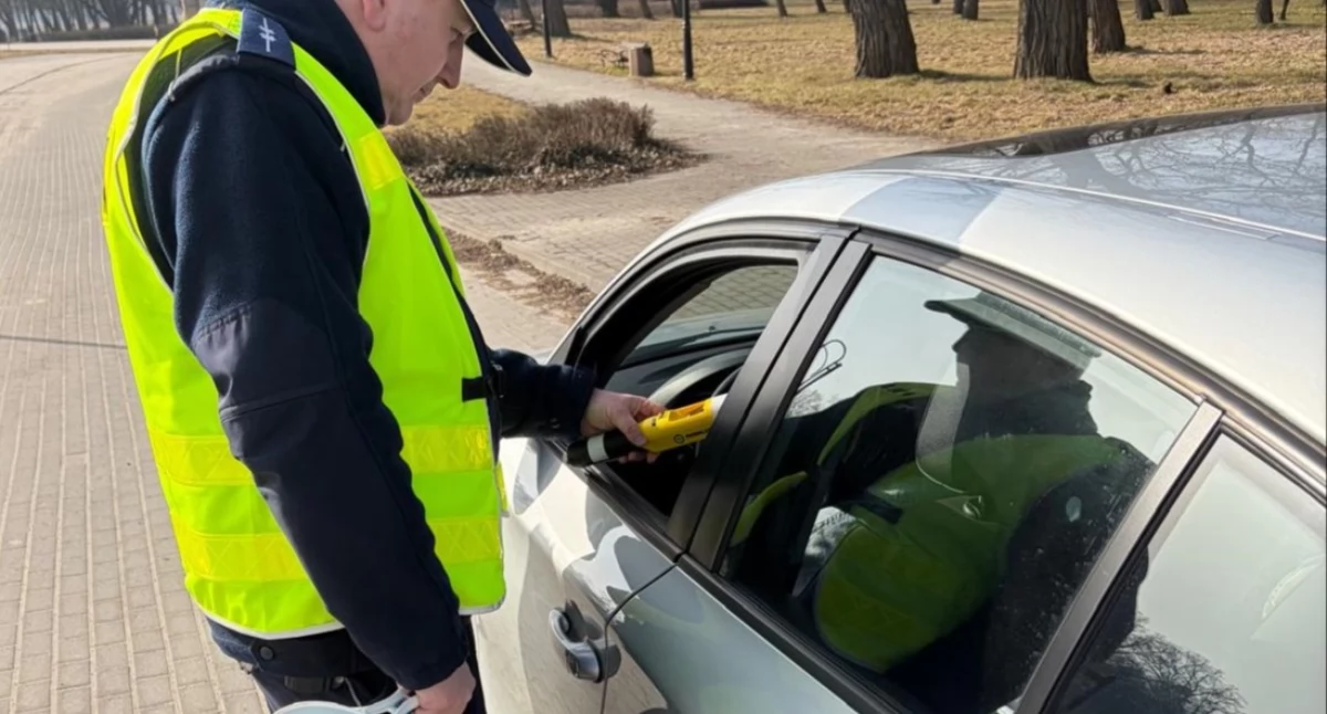 Kontrole drogowe w powiecie inowrocławskim: 54 km/h i 83 sprawdzeń