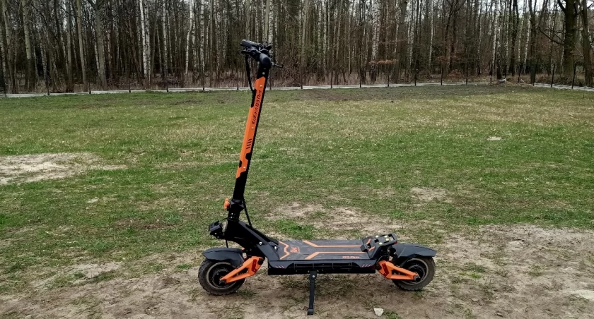Hulajnoga elektryczna Bydgoszcz: zasady, kaski od 3 czerwca