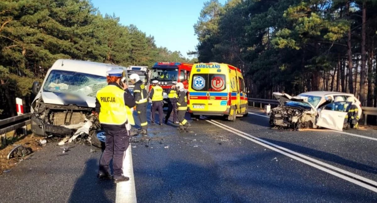 Wypadek DK 10 pod Bydgoszczą. Czołówka w Przyłubiu