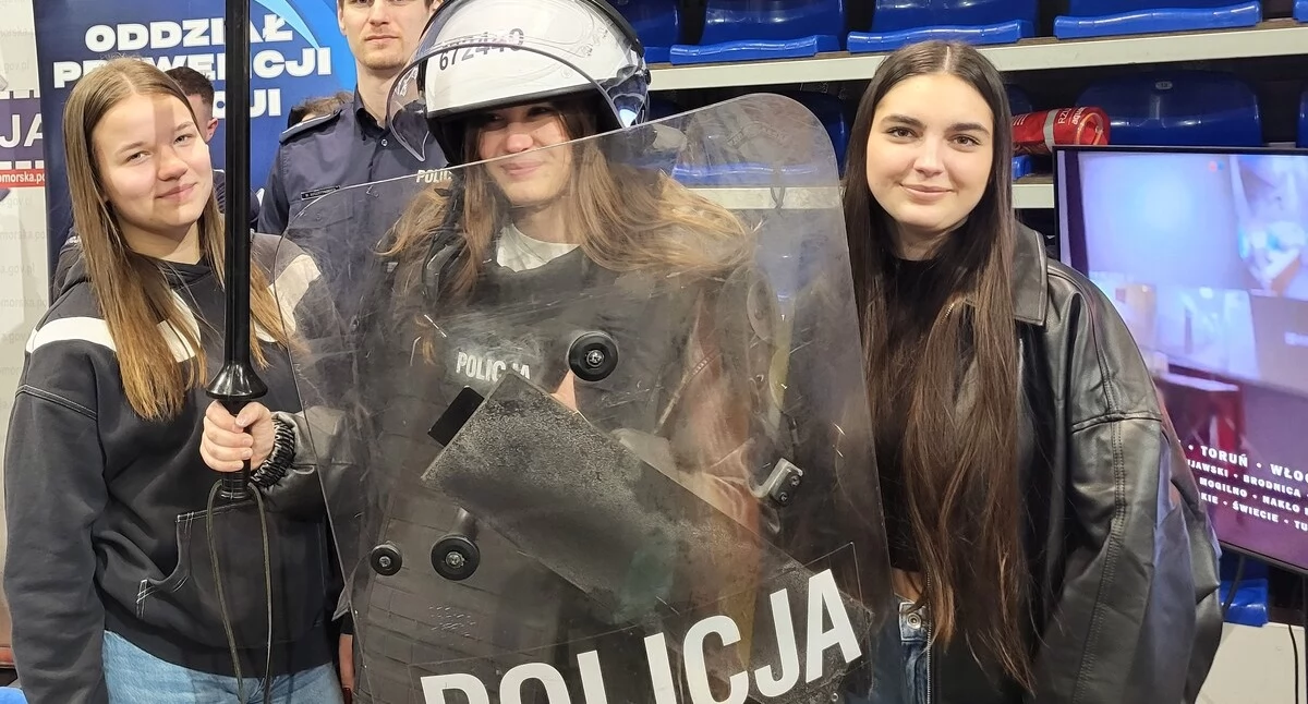 Targi edukacyjne Włocławek: policja z Bydgoszczy i pokaz sprzętu