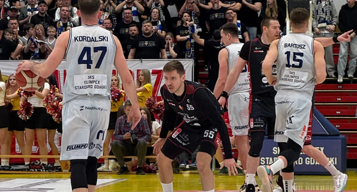 Astoria wyszarpała 78:74 w Starogardzie. Nerwy do końca