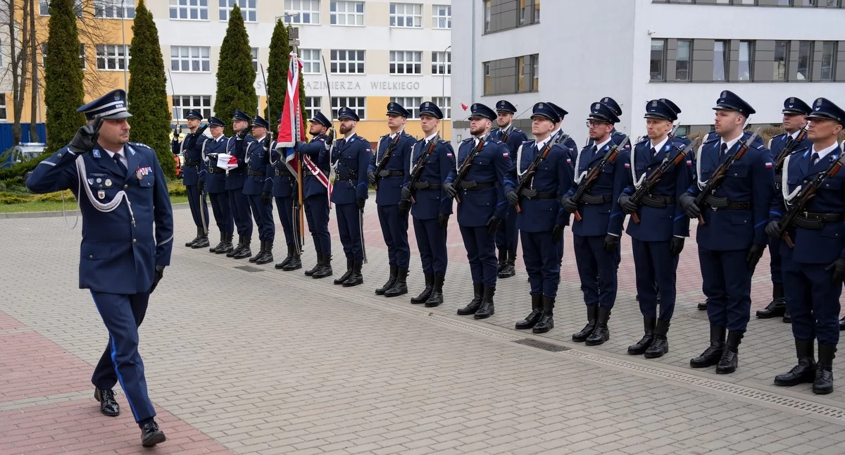 84 nowych policjantów. Ślubowanie w Bydgoszczy 15 kwietnia