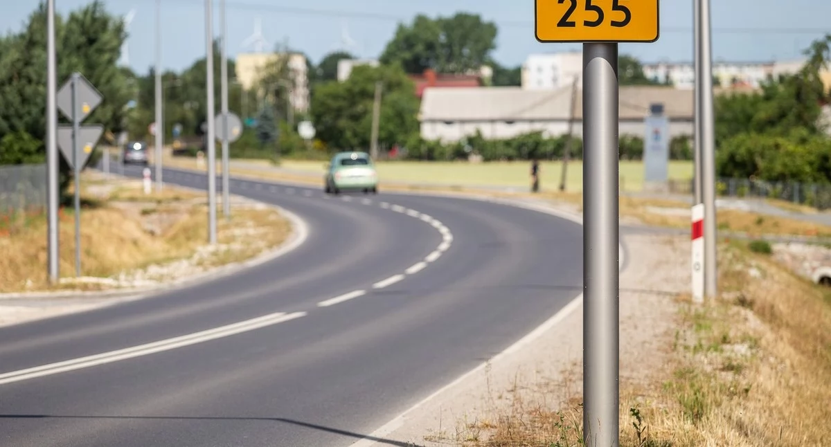 Rondo na DW255 w Rzadkwinie. Przetarg już trwa