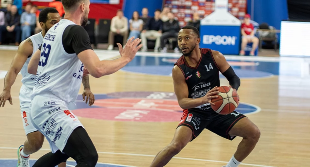 Astoria rozgromiła Kotwicę 106:77. Seria 1:1 przed wyjazdem