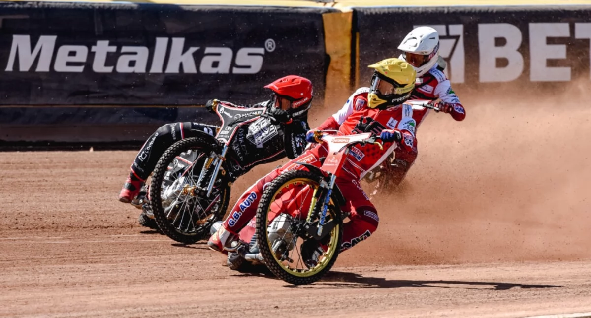 Polonia wygrywa w Ostrowie 51:39. Woźniak liderem