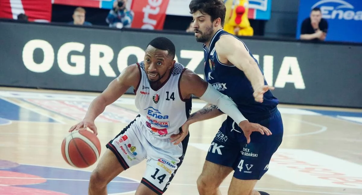 101:78 Astorii, 0:1 Zawiszy. Niedziela: drugi mecz o 18