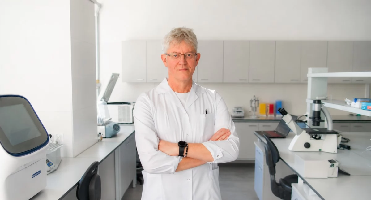Ponad 2,5 mln zł dla zespołu prof. Burczyka z UKW