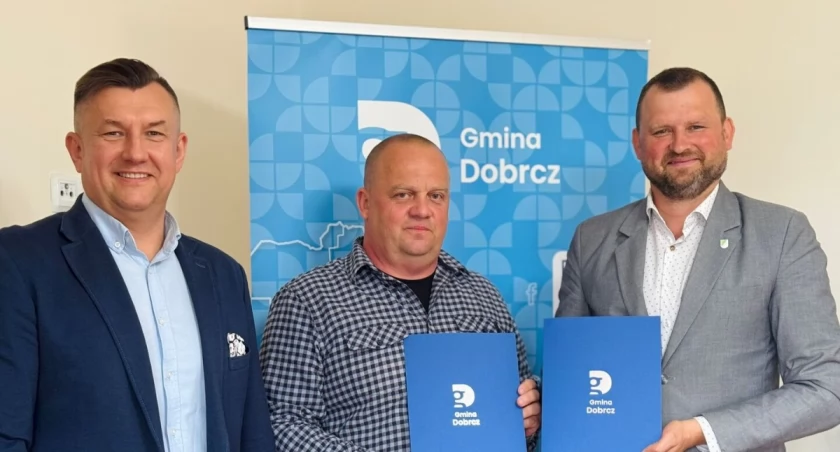 Dobrcz: modernizacja remizy OSP. Umowa podpisana 15 czerwca