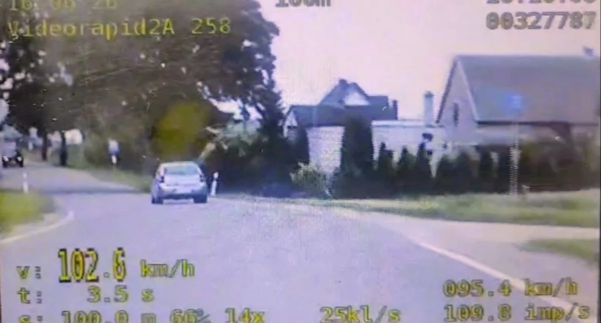 Tupadły: 52 km/h ponad limit. 29‑latek bez prawa jazdy na 3 mies.