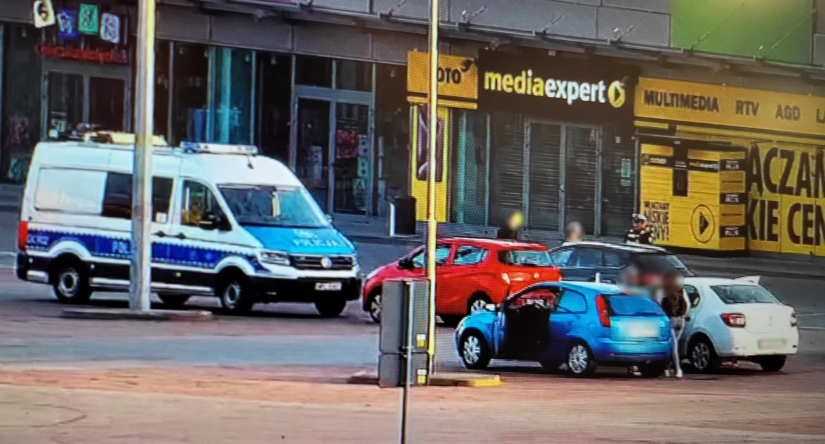 Drift na parkingu w Świeciu. 3 miesiące bez prawa jazdy i 1500 zł