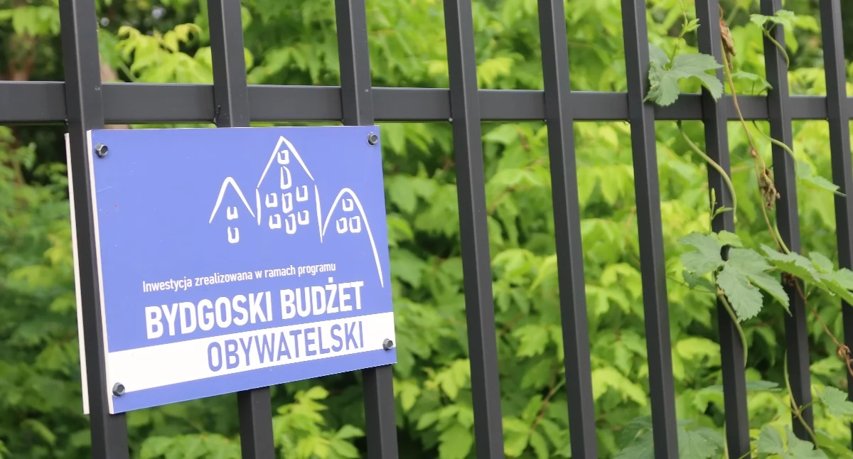 Nowe ogrodzenie dawnego cmentarza przy Toruńskiej 187