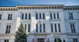Poradnik bezpieczeństwa w PJM. 21 filmów MSWiA dla n&hellip;