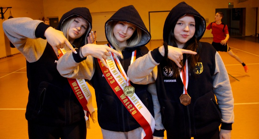 Dziewczyny z Boxing Team Chojnice dały czadu w Wałczu. Przywiozły do domu pół tuzina medali