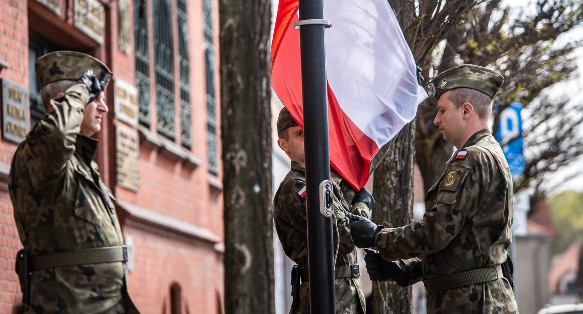 Dzień Flagi Rzeczypospolitej Polskiej w Chojnicach (FOTO) 