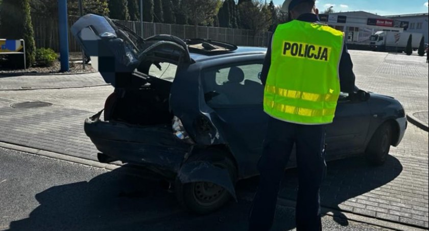 Najechał na tył renaulta. Jechał za szybko
