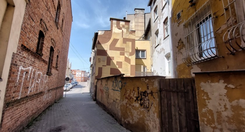 Można już oglądać mural na Krętej
